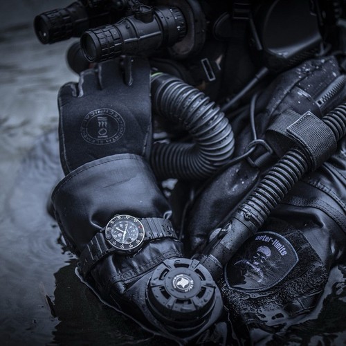 Luminox navy seal - luminox,